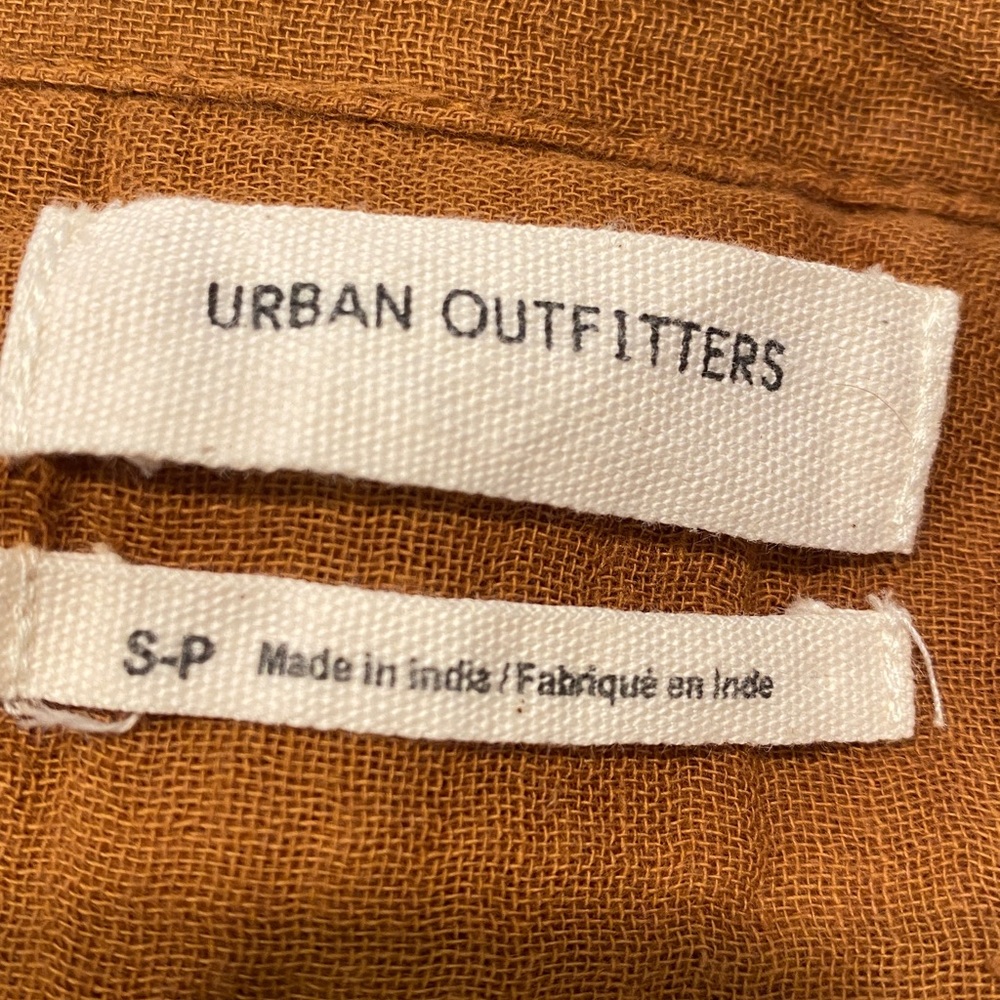 Urban Outfitters Luca Gauzy Cotton Button-Down Shirt - Picture 4 of 7